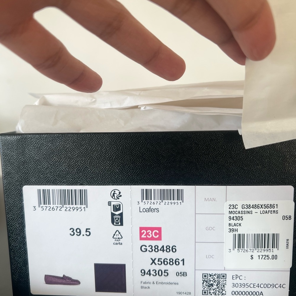 A Beautiful BRAND NEW fabric & embroidered pair of CHANEL Moccasin loafers 39.5 - Picture 13 of 15